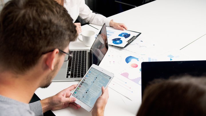 About Bivi CRM AI
